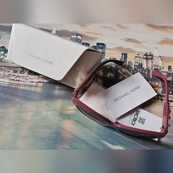 Michael Kors Purple Cat-Eye Sunglasses ✨️New Case Included✨️ - Picture 14 of 16